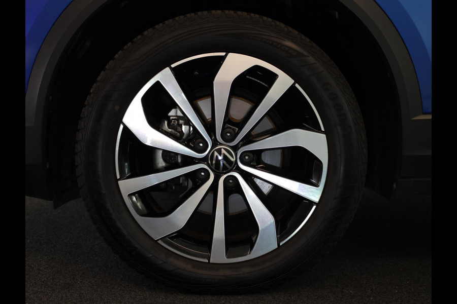 Volkswagen T-Roc 1.5 TSI Style 150 pk Automaat (DSG) | Verlengde garantie | Navigatie | Panoramadak | Parkeersensoren (Park assist) | Achteruitrijcamera | Stoelverwarming |