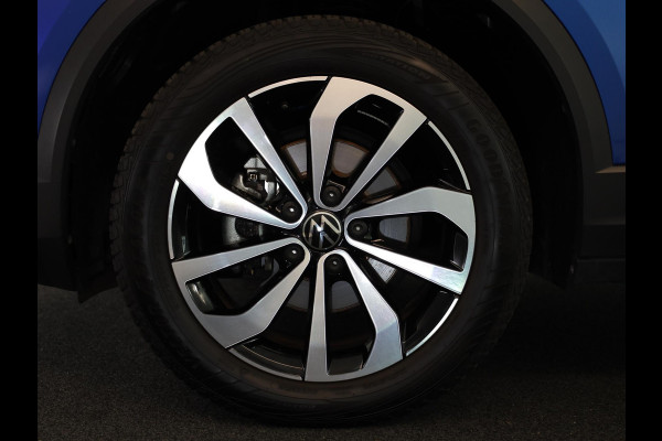 Volkswagen T-Roc 1.5 TSI Style 150 pk Automaat (DSG) | Verlengde garantie | Navigatie | Panoramadak | Parkeersensoren (Park assist) | Achteruitrijcamera | Stoelverwarming |