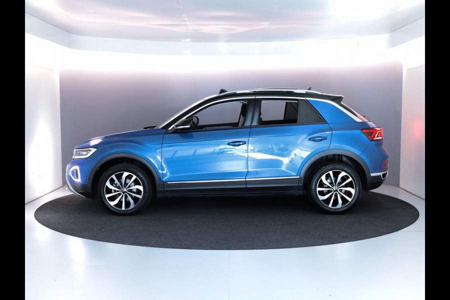 Volkswagen T-Roc 1.5 TSI Style 150 pk Automaat (DSG) | Verlengde garantie | Navigatie | Panoramadak | Parkeersensoren (Park assist) | Achteruitrijcamera | Stoelverwarming |