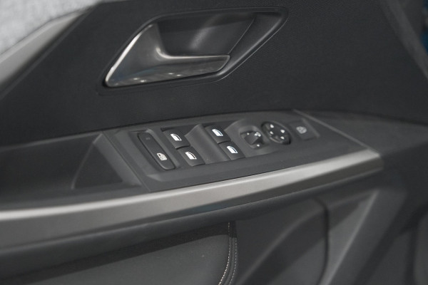 Peugeot 3008 Hybrid 136 e-DSC6 Allure | Camera | Apple Carplay | Parkeersensoren