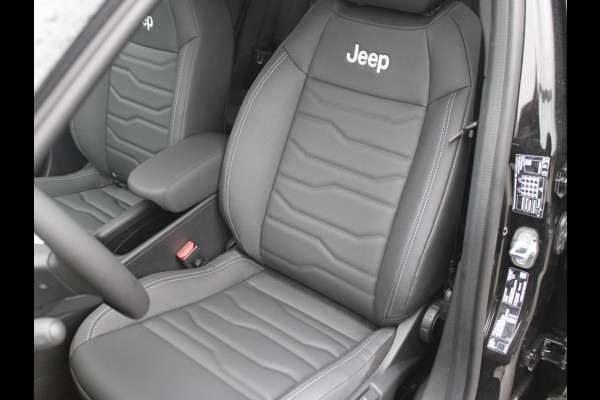 Jeep Avenger Summit 54 kWh | Leder | Apple Carplay | 18"