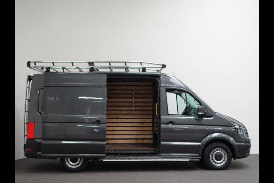 Volkswagen Crafter 30 2.0 TDI L3H3 Highline Trekhaak Apple Carplay Navigatie Cruise Control Camera MF Stuurwiel imperiaal + Trap