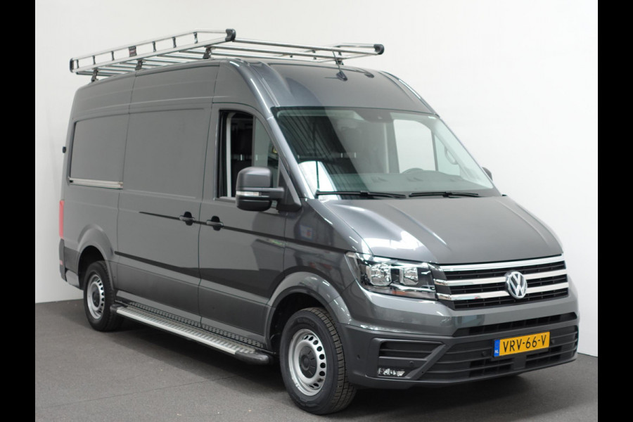 Volkswagen Crafter 30 2.0 TDI L3H3 Highline Trekhaak Apple Carplay Navigatie Cruise Control Camera MF Stuurwiel imperiaal + Trap