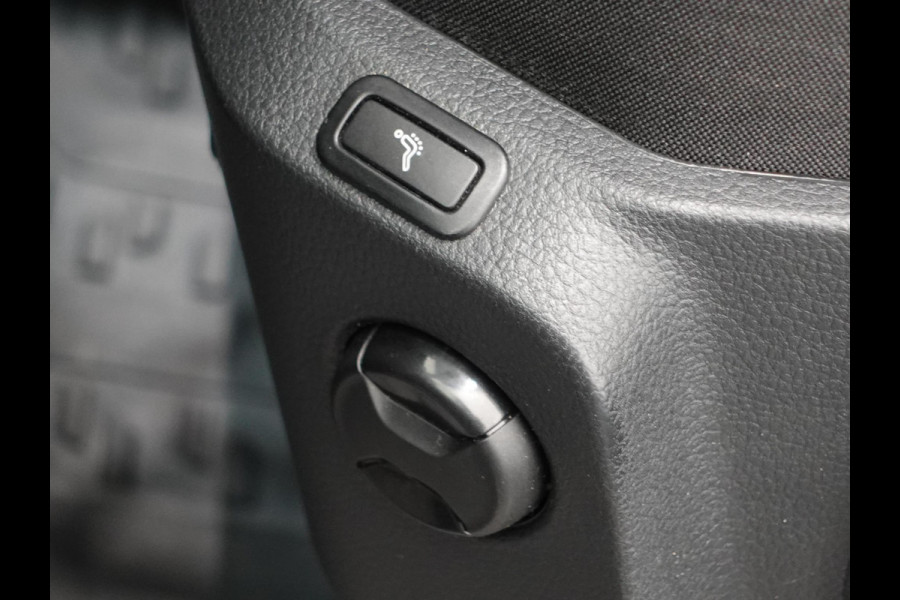 Volkswagen Crafter 30 2.0 TDI L3H3 Highline Trekhaak Apple Carplay Navigatie Cruise Control Camera MF Stuurwiel imperiaal + Trap
