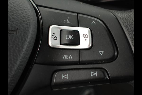 Volkswagen Crafter 30 2.0 TDI L3H3 Highline Trekhaak Apple Carplay Navigatie Cruise Control Camera MF Stuurwiel imperiaal + Trap