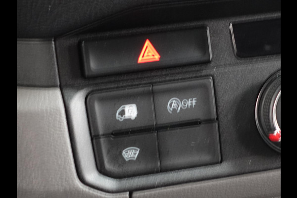 Volkswagen Crafter 30 2.0 TDI L3H3 Highline Trekhaak Apple Carplay Navigatie Cruise Control Camera MF Stuurwiel imperiaal + Trap
