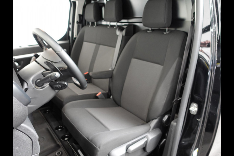 Opel Vivaro L3H1 145pk Automaat Navigatie Trekhaak Airco Bluetooth Cruise Control PDC achter