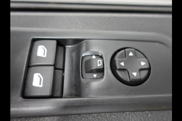 Opel Vivaro L3H1 145pk Automaat Navigatie Trekhaak Airco Bluetooth Cruise Control PDC achter