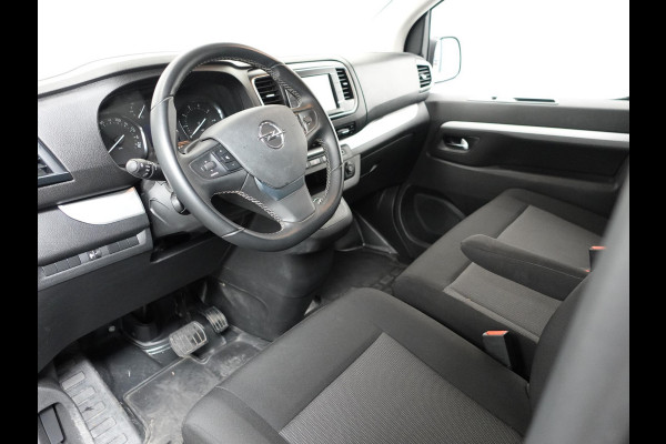 Opel Vivaro L3H1 145pk Automaat Navigatie Trekhaak Airco Bluetooth Cruise Control PDC achter