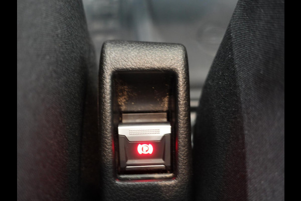 Opel Vivaro L3H1 145pk Automaat Navigatie Trekhaak Airco Bluetooth Cruise Control PDC achter