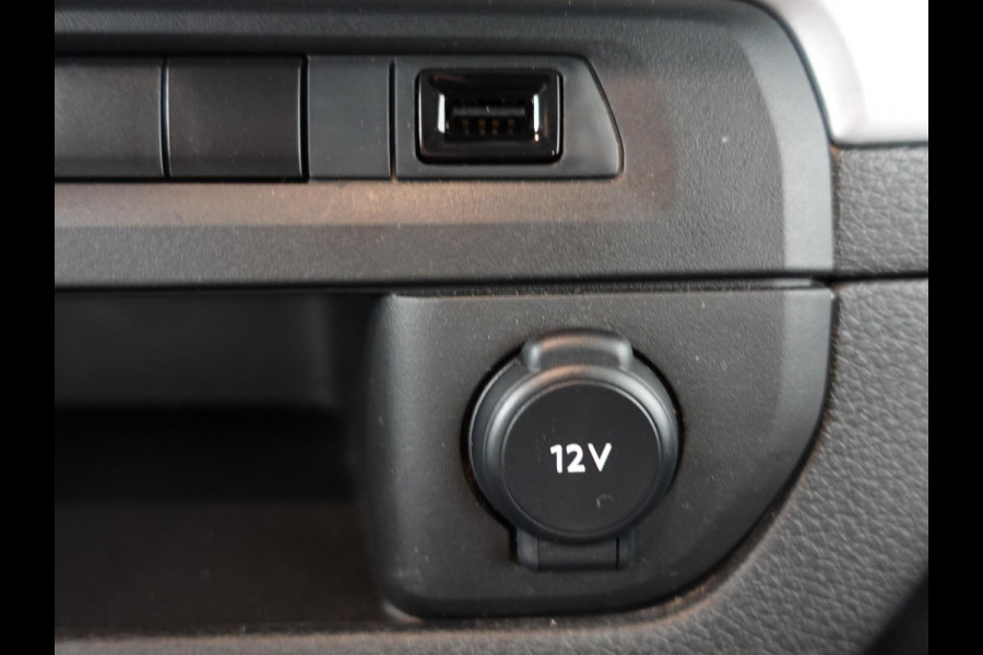 Opel Vivaro L3H1 145pk Automaat Navigatie Trekhaak Airco Bluetooth Cruise Control PDC achter