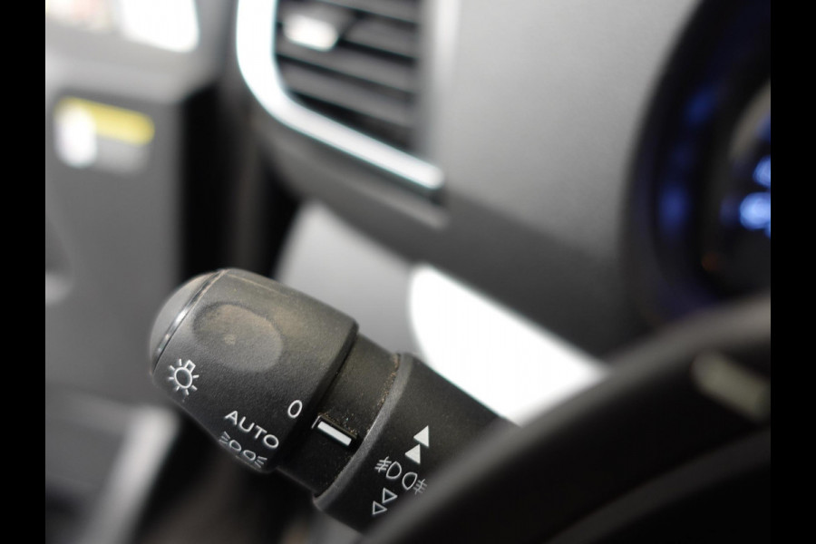 Opel Vivaro L3H1 145pk Automaat Navigatie Trekhaak Airco Bluetooth Cruise Control PDC achter