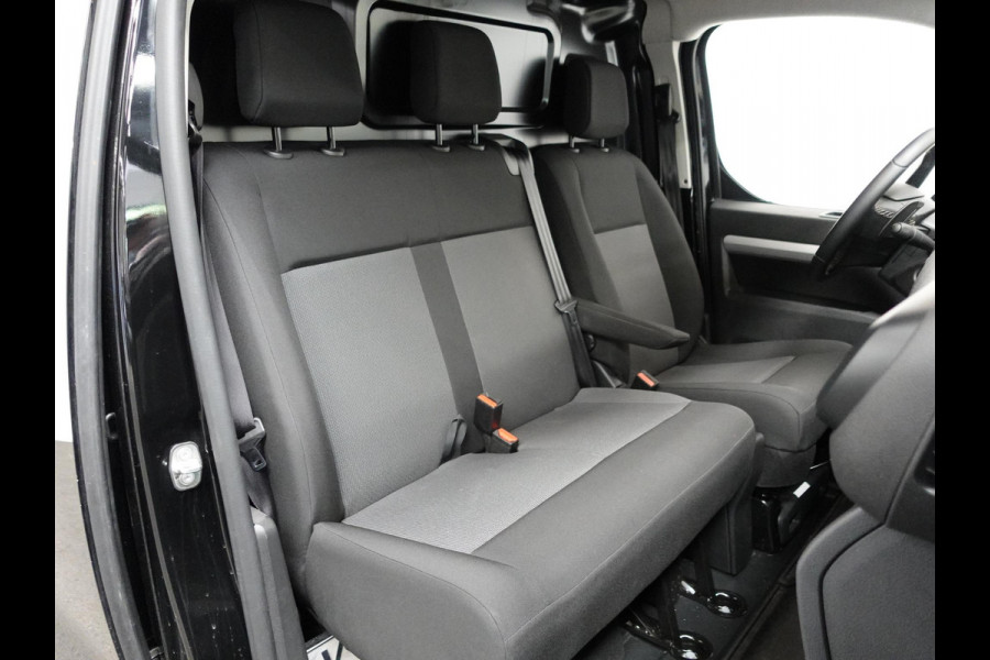 Opel Vivaro L3H1 145pk Automaat Navigatie Trekhaak Airco Bluetooth Cruise Control PDC achter