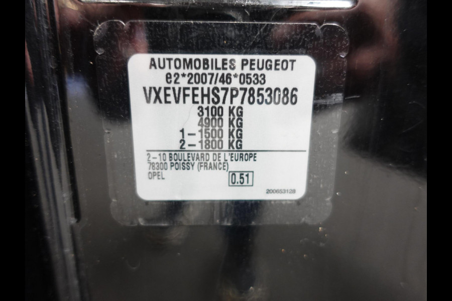 Opel Vivaro L3H1 145pk Automaat Navigatie Trekhaak Airco Bluetooth Cruise Control PDC achter