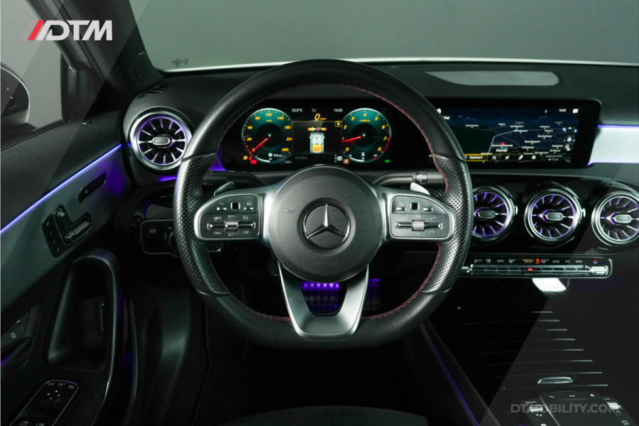 Mercedes-Benz A-Klasse 200 AMG Night | Pano | Memory | Sfeer