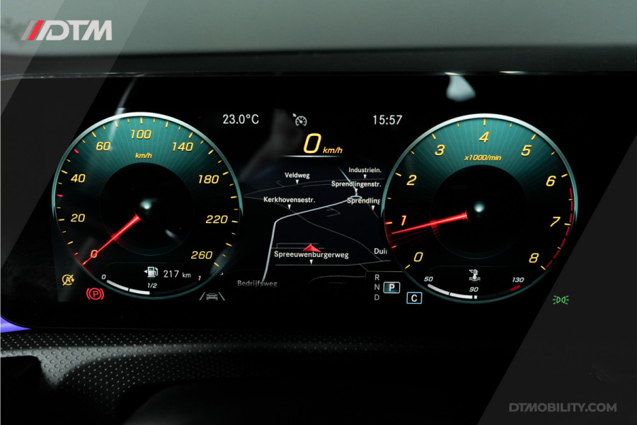 Mercedes-Benz A-Klasse 200 AMG Night | Pano | Memory | Sfeer