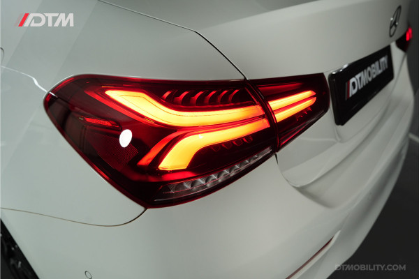 Mercedes-Benz A-Klasse 200 AMG Night | Pano | Memory | Sfeer