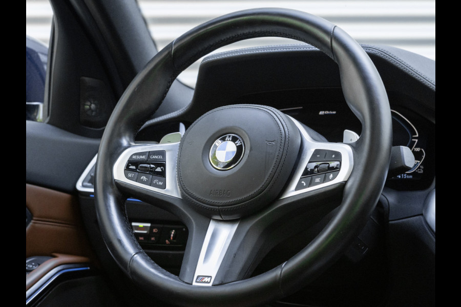 BMW 3-serie 330e M-Sport - Individual Leder - Dak - Trekhaak - Harman Kardon - ACC