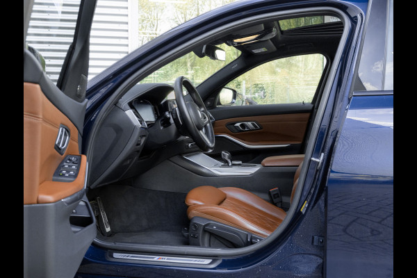 BMW 3-serie 330e M-Sport - Individual Leder - Dak - Trekhaak - Harman Kardon - ACC