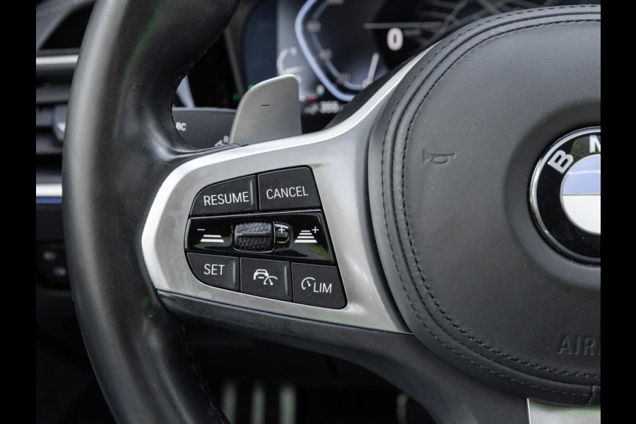 BMW 3-serie 330e M-Sport - Individual Leder - Dak - Trekhaak - Harman Kardon - ACC