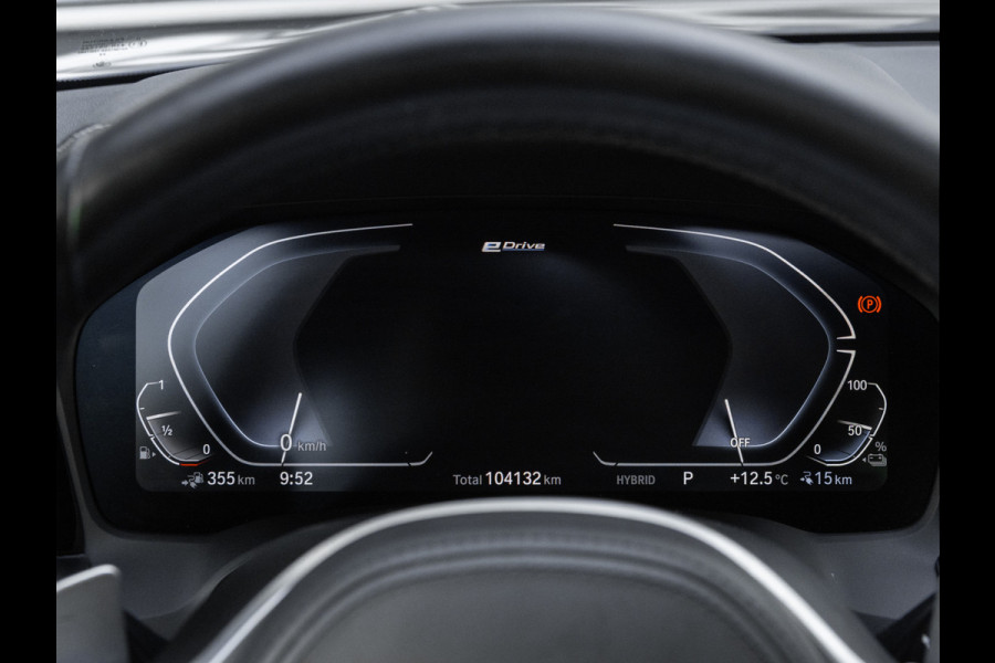 BMW 3-serie 330e M-Sport - Individual Leder - Dak - Trekhaak - Harman Kardon - ACC