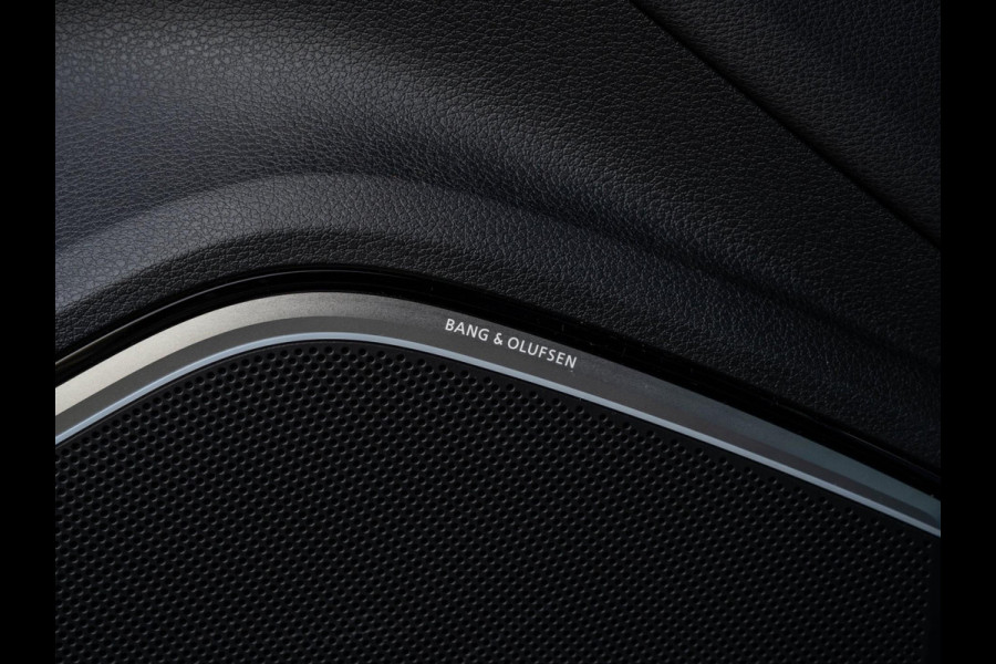 Audi A3 Sportback 35 TFSI CoD S-line / B&O / Adaptive / 19 inch / Keyless / Virtual cockpit
