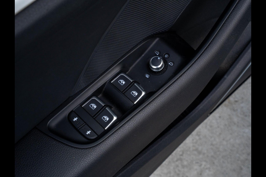 Audi A3 Sportback 35 TFSI CoD S-line / B&O / Adaptive / 19 inch / Keyless / Virtual cockpit