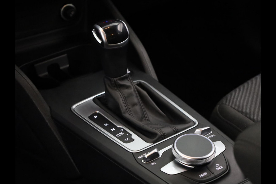 Audi Q2 35 TFSI Advanced edition 150 pk S-tronic | Navigatie | Elek. klep | Achteruitrijcamera | Adaptieve cruise control | Stoelverwarming |