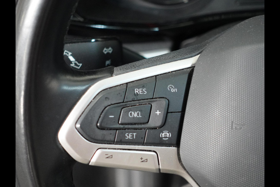 Volkswagen Transporter 2.0 TDI L2 Dubbele Cabine Automaat Airco Cruise control Camera Apple Carplay/Android Auto Volkswagen Transporter 2.0 TDI L2 Dubbele Cabine Automaat Airco Cruise control Camera Apple Carplay/Android Auto
