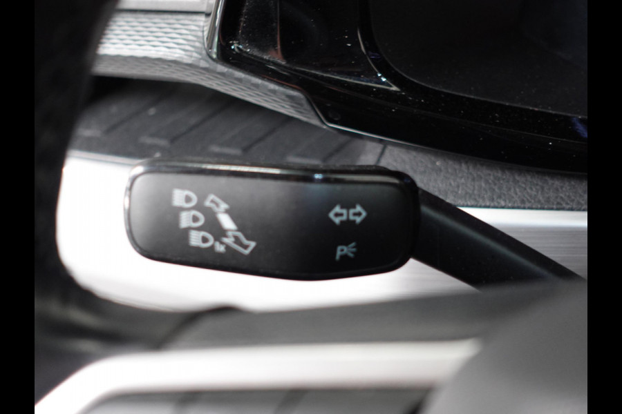 Volkswagen Transporter 2.0 TDI L2 Dubbele Cabine Automaat Airco Cruise control Camera Apple Carplay/Android Auto Volkswagen Transporter 2.0 TDI L2 Dubbele Cabine Automaat Airco Cruise control Camera Apple Carplay/Android Auto