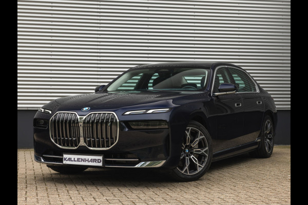 BMW i7 xDrive60 - Stoelverwarming voor + achter - Head-up Display - 106kWh