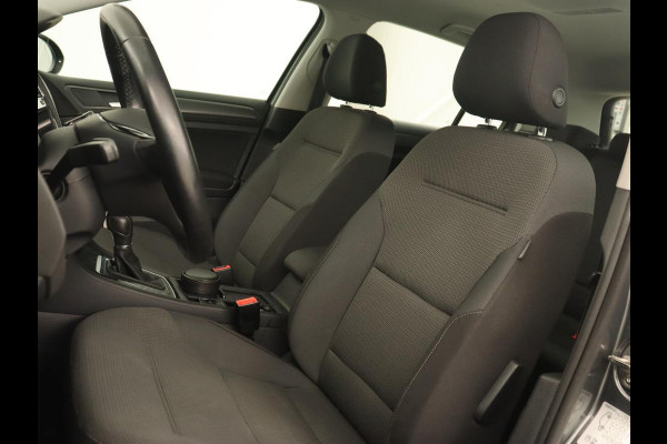 Volkswagen Golf 1.0 TSI Comfortline | Automaat | Stoelverwarming | Carplay | Camera | Trekhaak | Navigatie | Adaptive cruise | Climate control