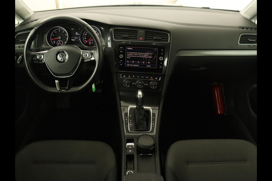 Volkswagen Golf 1.0 TSI Comfortline | Automaat | Stoelverwarming | Carplay | Camera | Trekhaak | Navigatie | Adaptive cruise | Climate control