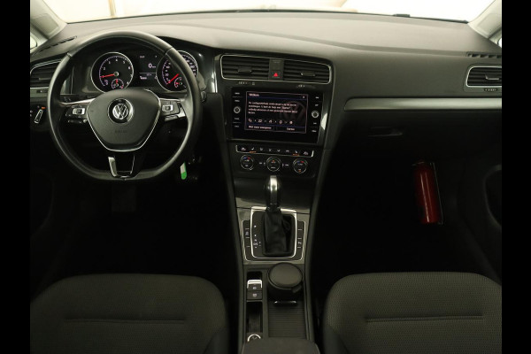 Volkswagen Golf 1.0 TSI Comfortline | Automaat | Stoelverwarming | Carplay | Camera | Trekhaak | Navigatie | Adaptive cruise | Climate control