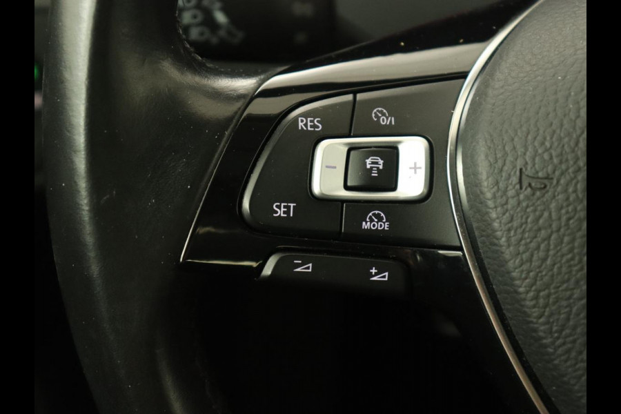 Volkswagen Golf 1.0 TSI Comfortline | Automaat | Stoelverwarming | Carplay | Camera | Trekhaak | Navigatie | Adaptive cruise | Climate control