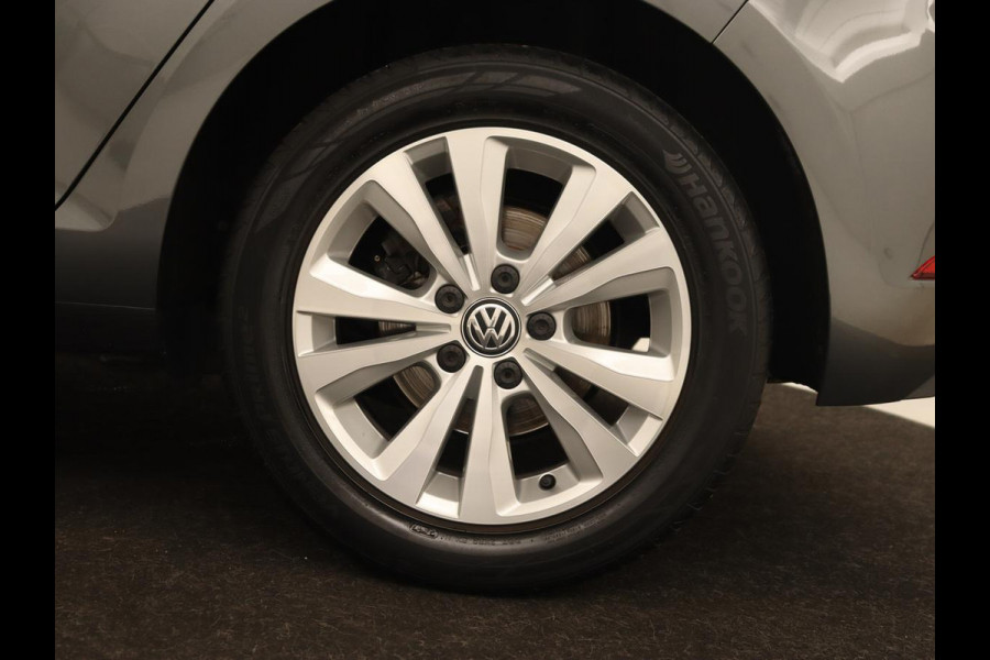 Volkswagen Golf 1.0 TSI Comfortline | Automaat | Stoelverwarming | Carplay | Camera | Trekhaak | Navigatie | Adaptive cruise | Climate control