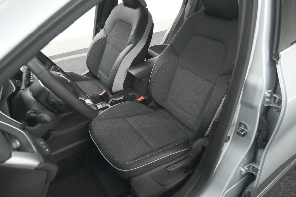 Renault Captur TCe 140 EDC Techno | Camera | 9.3 Inch Groot Scherm | Stoelverwarming | Apple Carplay