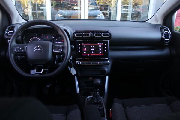 Citroën C3 Aircross 1.2 110PK C-SERIES | NAVIGATIE | APPLE CARPLAY/ANDROID AUTO | LICHTMETALEN VELGEN | CRUISE CONTROL | DAB+ RADIO | CLIMATE CONTROL | PARKEER SENSOREN ACHTER | ZWART DAK |