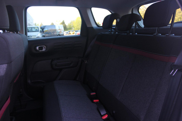 Citroën C3 Aircross 1.2 110PK C-SERIES | NAVIGATIE | APPLE CARPLAY/ANDROID AUTO | LICHTMETALEN VELGEN | CRUISE CONTROL | DAB+ RADIO | CLIMATE CONTROL | PARKEER SENSOREN ACHTER | ZWART DAK |