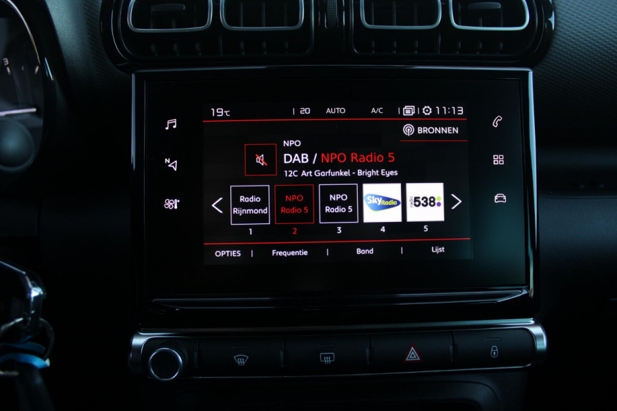 Citroën C3 Aircross 1.2 110PK C-SERIES | NAVIGATIE | APPLE CARPLAY/ANDROID AUTO | LICHTMETALEN VELGEN | CRUISE CONTROL | DAB+ RADIO | CLIMATE CONTROL | PARKEER SENSOREN ACHTER | ZWART DAK |