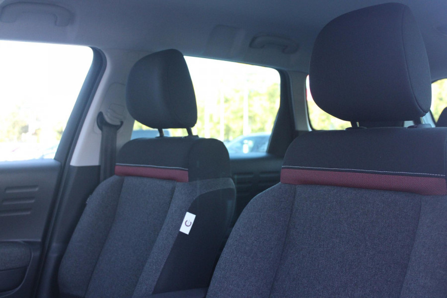 Citroën C3 Aircross 1.2 110PK C-SERIES | NAVIGATIE | APPLE CARPLAY/ANDROID AUTO | LICHTMETALEN VELGEN | CRUISE CONTROL | DAB+ RADIO | CLIMATE CONTROL | PARKEER SENSOREN ACHTER | ZWART DAK |