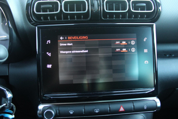 Citroën C3 Aircross 1.2 110PK C-SERIES | NAVIGATIE | APPLE CARPLAY/ANDROID AUTO | LICHTMETALEN VELGEN | CRUISE CONTROL | DAB+ RADIO | CLIMATE CONTROL | PARKEER SENSOREN ACHTER | ZWART DAK |