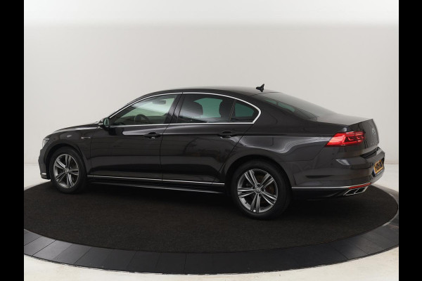 Volkswagen Passat 1.5 TSI Elegance Business R | Leder/Alcantara | Keyless | Stoelverwarming | Carplay | Navigatie | Full LED | Getint glas | Climate control | Virtual Cockpit
