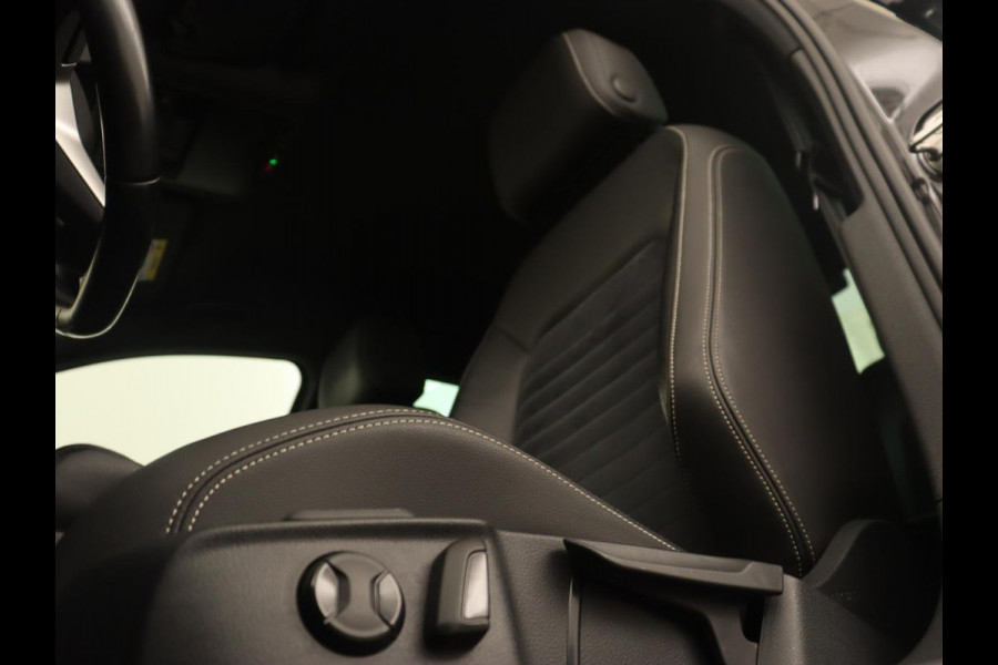 Volkswagen Passat 1.5 TSI Elegance Business R | Leder/Alcantara | Keyless | Stoelverwarming | Carplay | Navigatie | Full LED | Getint glas | Climate control | Virtual Cockpit