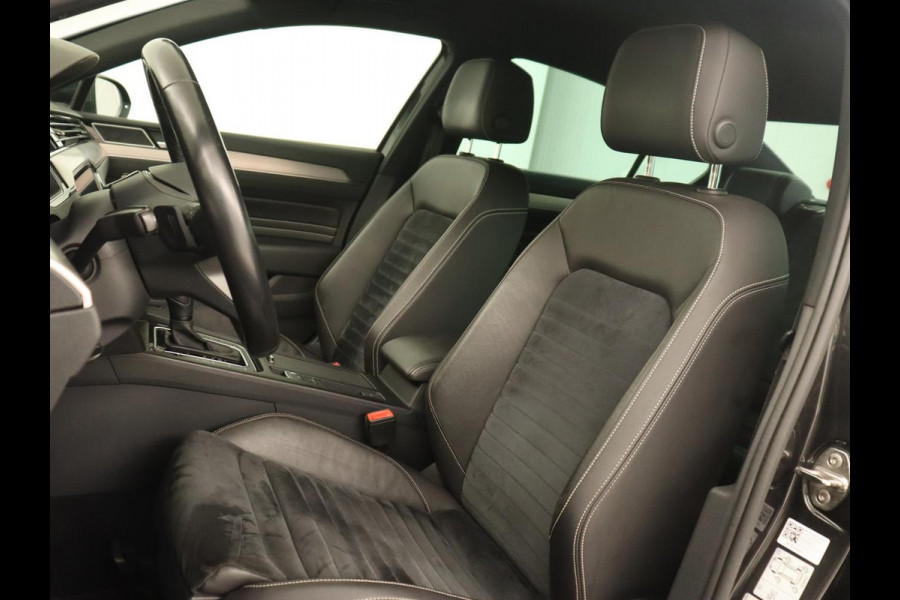 Volkswagen Passat 1.5 TSI Elegance Business R | Leder/Alcantara | Keyless | Stoelverwarming | Carplay | Navigatie | Full LED | Getint glas | Climate control | Virtual Cockpit