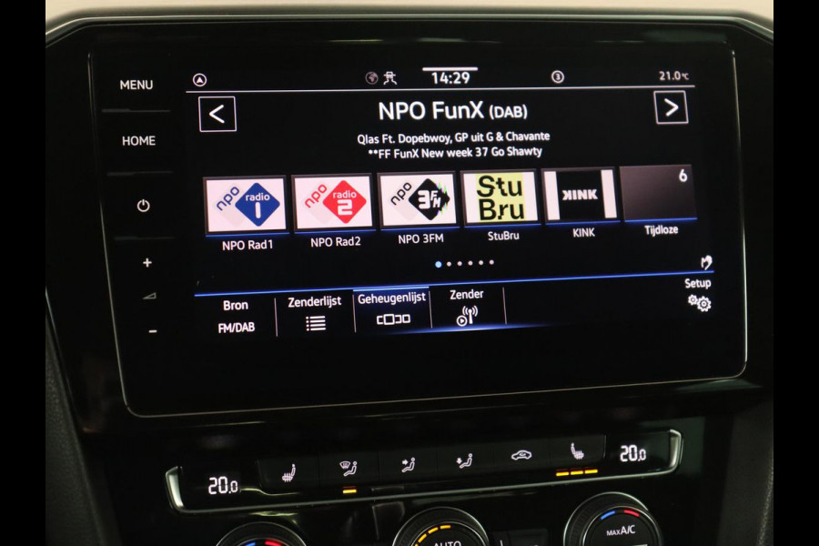 Volkswagen Passat 1.5 TSI Elegance Business R | Leder/Alcantara | Keyless | Stoelverwarming | Carplay | Navigatie | Full LED | Getint glas | Climate control | Virtual Cockpit