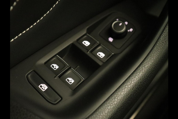 Volkswagen Passat 1.5 TSI Elegance Business R | Leder/Alcantara | Keyless | Stoelverwarming | Carplay | Navigatie | Full LED | Getint glas | Climate control | Virtual Cockpit