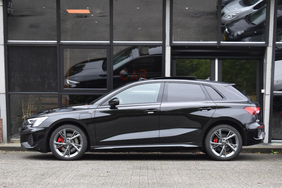 Audi A3 Sportback 45 TFSI e S Line Pano Lane ACC Camera Matrix