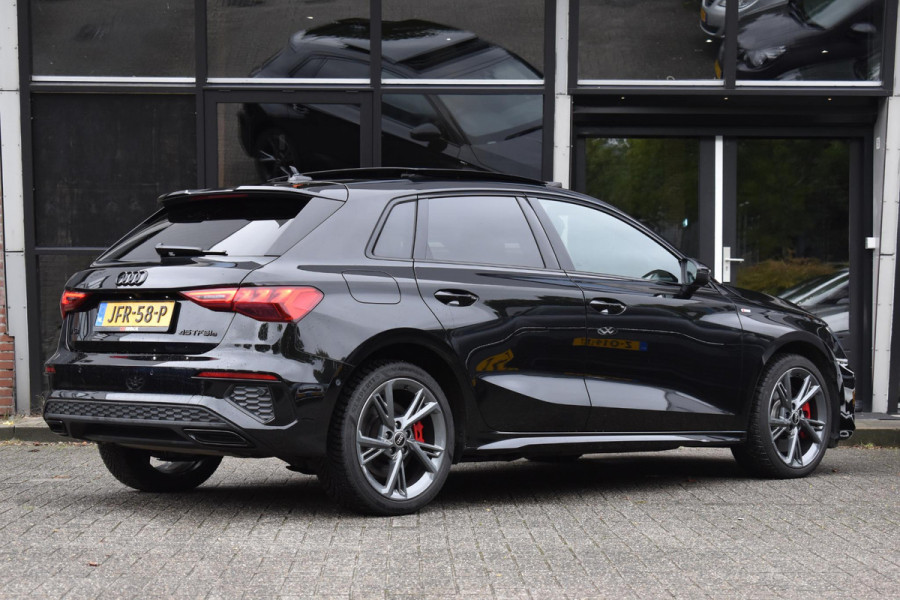Audi A3 Sportback 45 TFSI e S Line Pano Lane ACC Camera Matrix