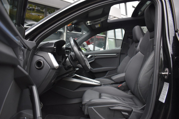 Audi A3 Sportback 45 TFSI e S Line Pano Lane ACC Camera Matrix